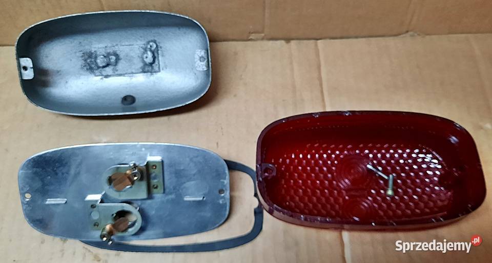 Lampa tylna czerwona metalowa obudowa do klasyka wielkopolskie Ostrów Wielkopolski sprzedam