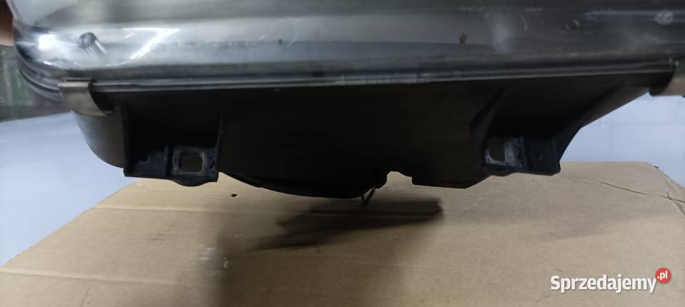 VW Bora lampy przednie oryginał Hella