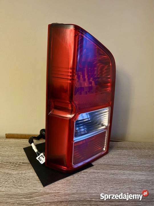LAMPA PRAWA TYLNA 22016550 NISSAN PATHFINDER prawe Lampy tylne Katowice