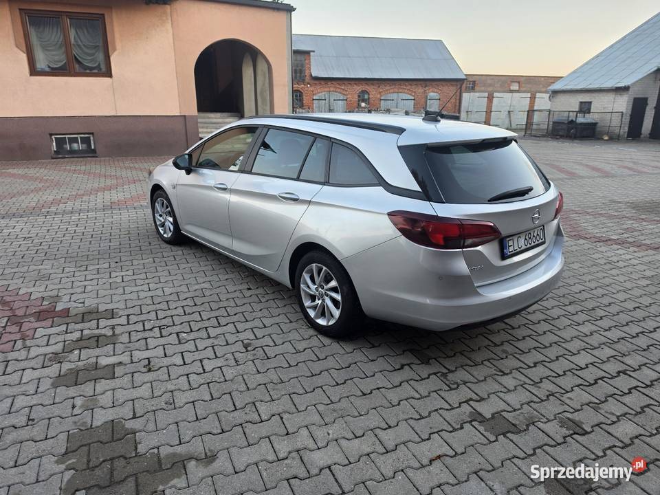 Opel Astra 12 Turbo Sports Tourer Bąków Górny
