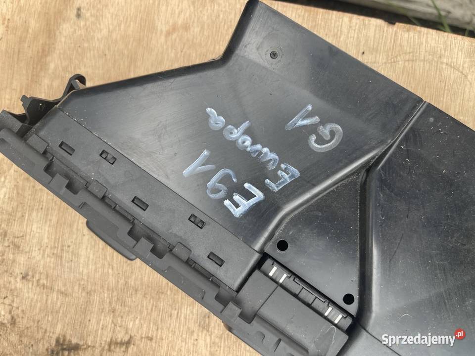 Kratka nawiewu BMW E90 E91 Stalowa Wola sprzedam