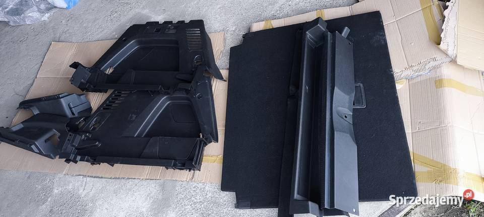 Plastiki bagażnika Peugeot 3008 II 2018 sprzedam