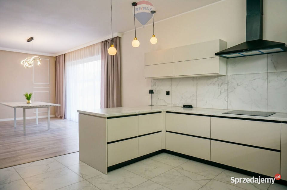 Nowoczesny wolnostojący dom 168m2 w Adamowiźnie Wynajem Adamowizna