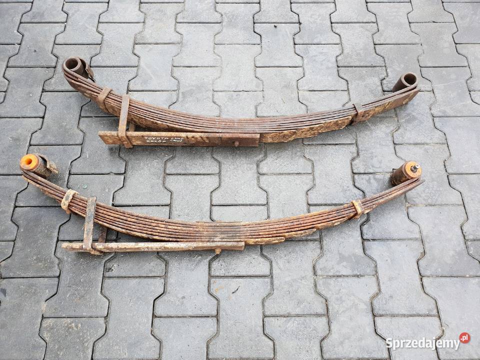 Toyota Land Cruiser J60 HJ60 40 D PRZEDNI RESOR