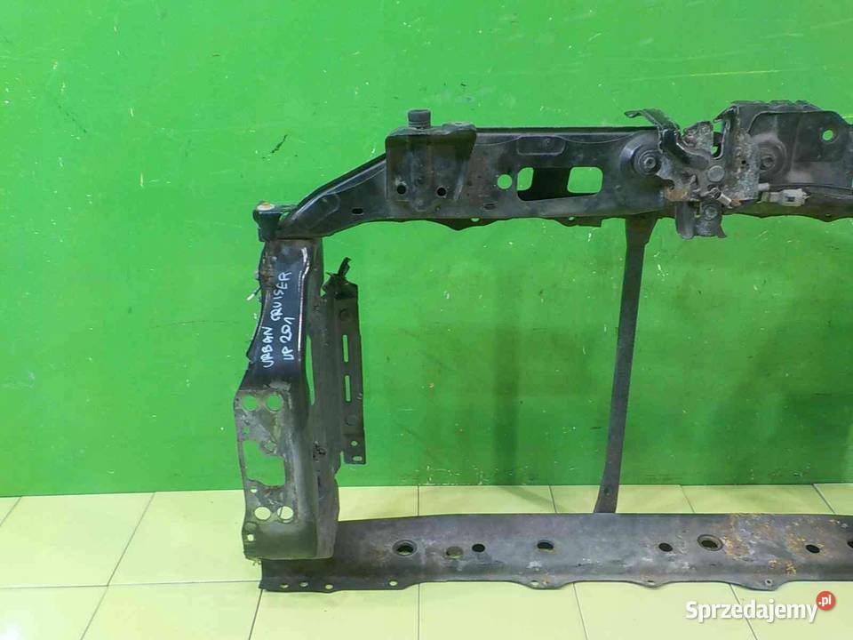 TOYOTA URBAN CRUISER 13 VVTI 09r pas przedni