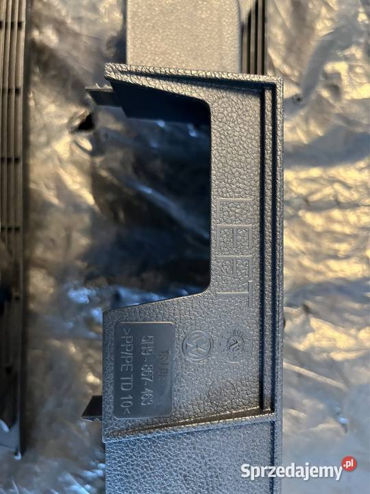 Plastiki do bagażnika Golf VIII kombi diesel