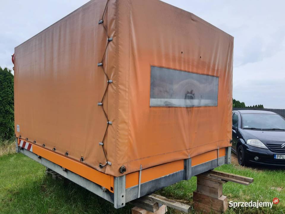 Zabudowa Specjalny Gotowa do montażu Koguty Pleszew