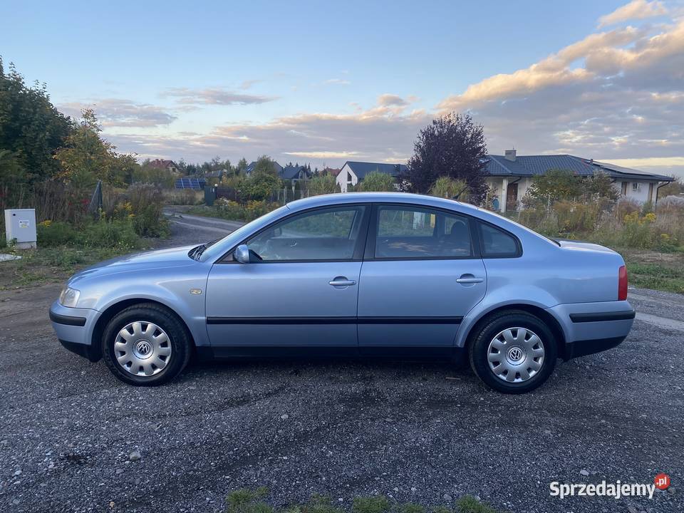 VW Passat B5 1997R 18B ŁADNY Stan Klima Tanio Rok produkcji 1997 Zamość