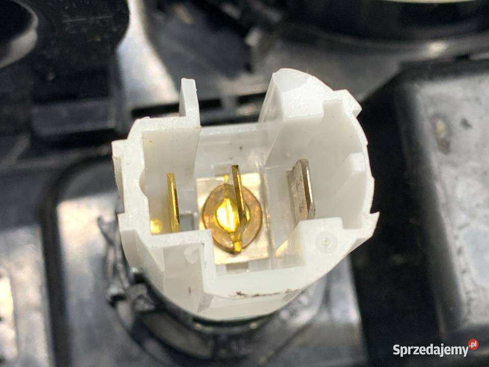 UCHWYT NA NAPOJE VW GOLF VII Kombi KUBKI KUBKÓW Uchwyty fabryczne