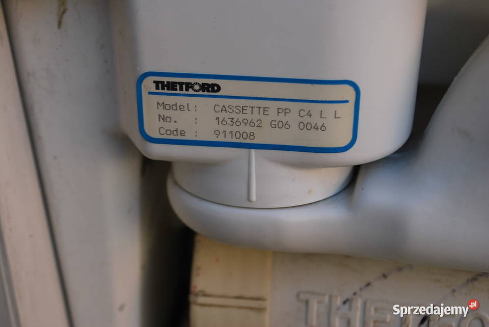 TOALETA THETFORD Z KASETĄ DO KEMPINGUKAMPE