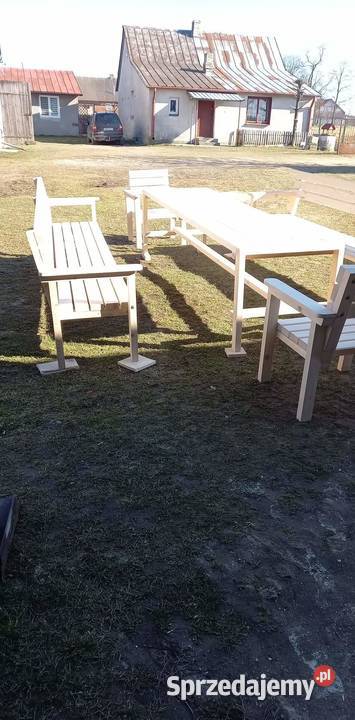 Drewniane meble ogrodowe Żeleźniki