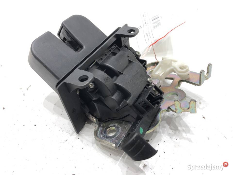 ZAMEK KLAPY TYŁ SKODA RAPID Kombi 8R0827505 sprzedam