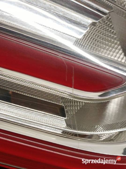 LAMPA TYŁ W KLAPĘ LEWA EUROPA EM2B13A603AF Ford Oświetlenie