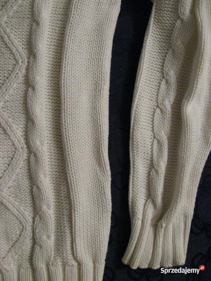 Biały sweter z golfem ścieg warkocz 100 bawełny