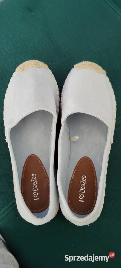 Piękne espadryle na koturni DeeZee 37