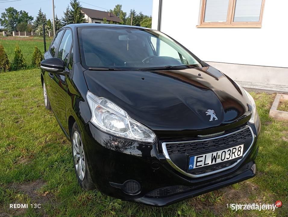 Peugeot 208 2012r 16 ehdi 92 5drzwiowy hatchback 90KM Łódź