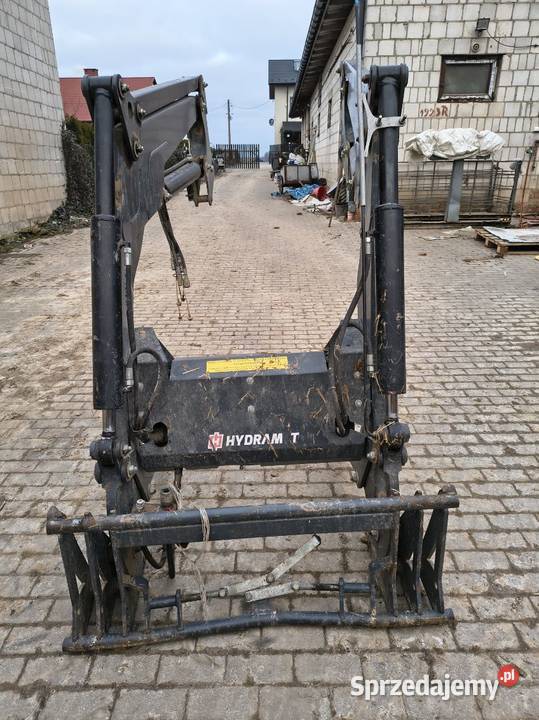 Ładowacz czołowy HYDROMET uszkodzony Zdziłowice