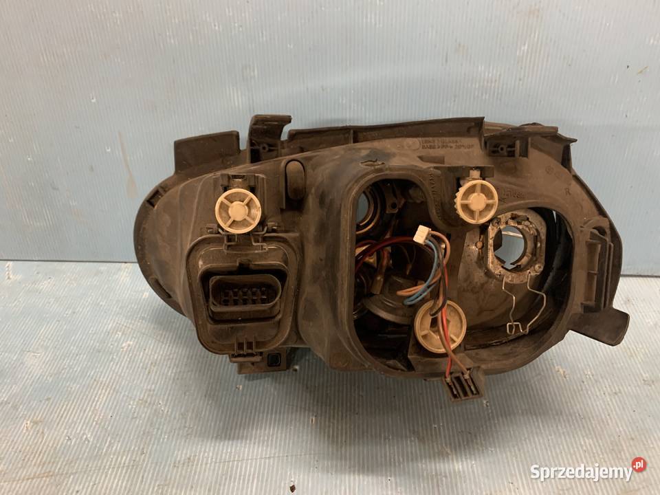 Vw golf IV lampa prawa tyc puszka sprzedam