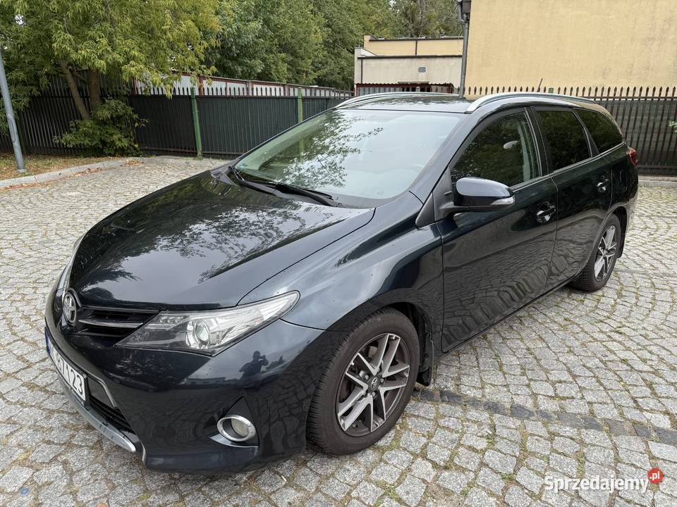 Toyota Auris 2015 Salon Polska 14 d4d Warszawa sprzedam