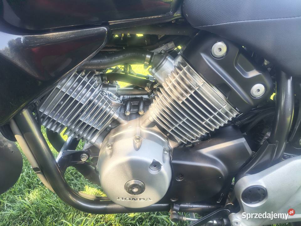 Honda xl Varadero 125 nieuszkodzony