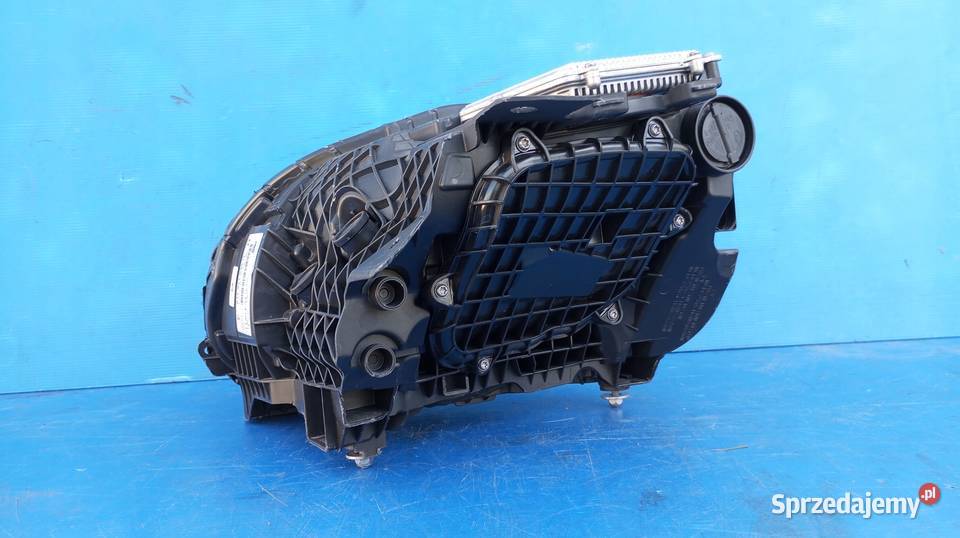 LAMPA PRAWY PRZÓD 9J1941032G PORSCHE TAYCAN 9J1 Nowy Tomyśl