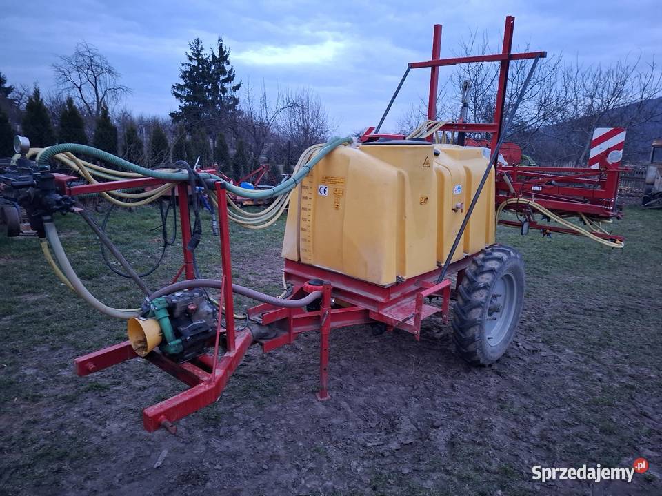 Opryskiwacz ciągany Świdnica