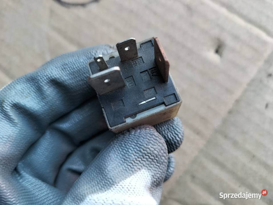 VOLKSWAGEN POLO 6N 19 D 19D PRZEKAŹNIK ŚWIEC Kamień-Kolonia