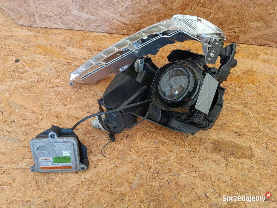 SOCZEWKA LAMPY PRAWY PRZÓD 28323AB 68280815AA