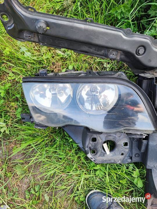 Lampa e 46 przednia lewa delikatne pęknięcie do Szczecin