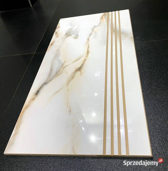 Marmur na schodach CALACATTA 30x60 WYSOKI POŁYSK Łask