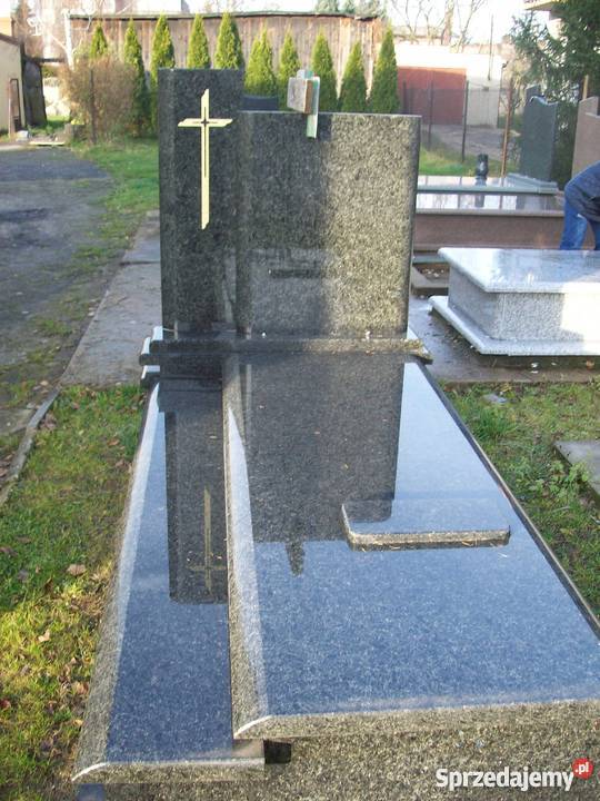 Nagrobki piwnice Brzeziny