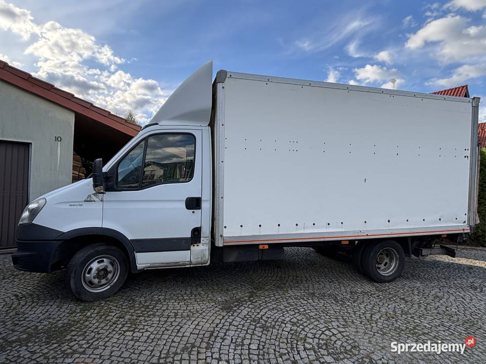 Iveco Daily 35C13 dostawczy kontener winda 23 manualna