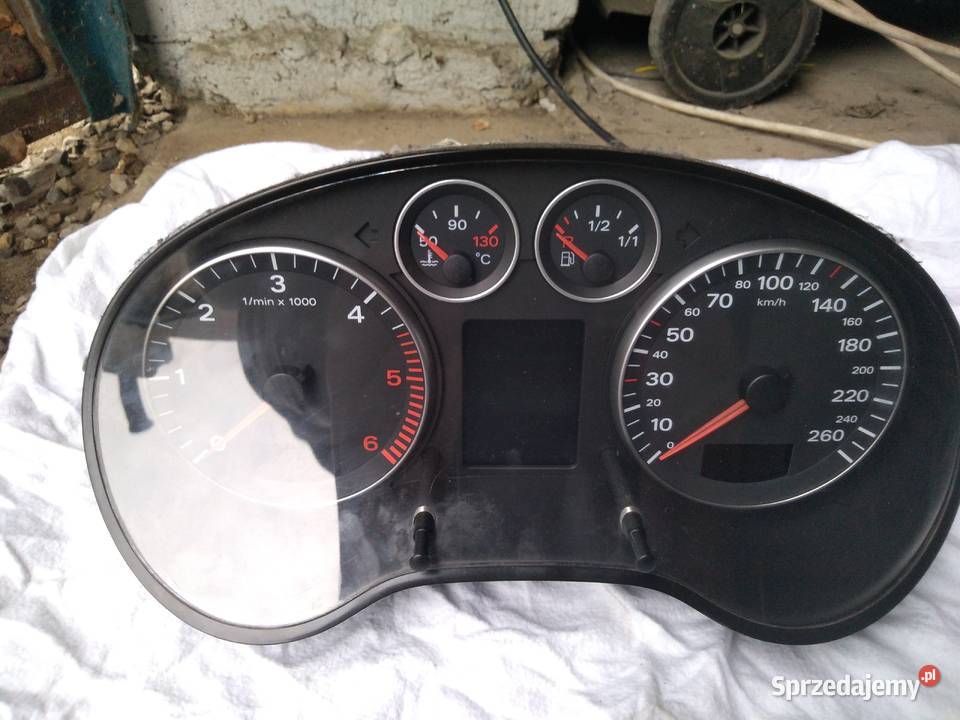Licznik Audi a3 8p europa 19 tdi