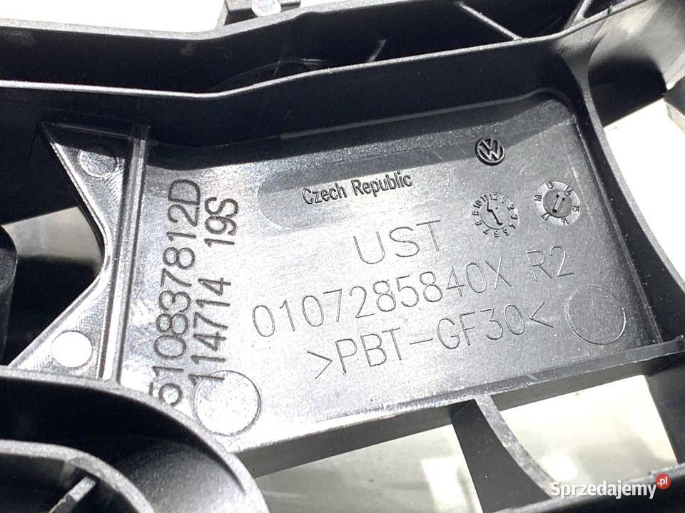 KLAMKA ZEWNĘTRZNA PRAWY PRZÓD VW PASSAT B8 Kombi sprzedam