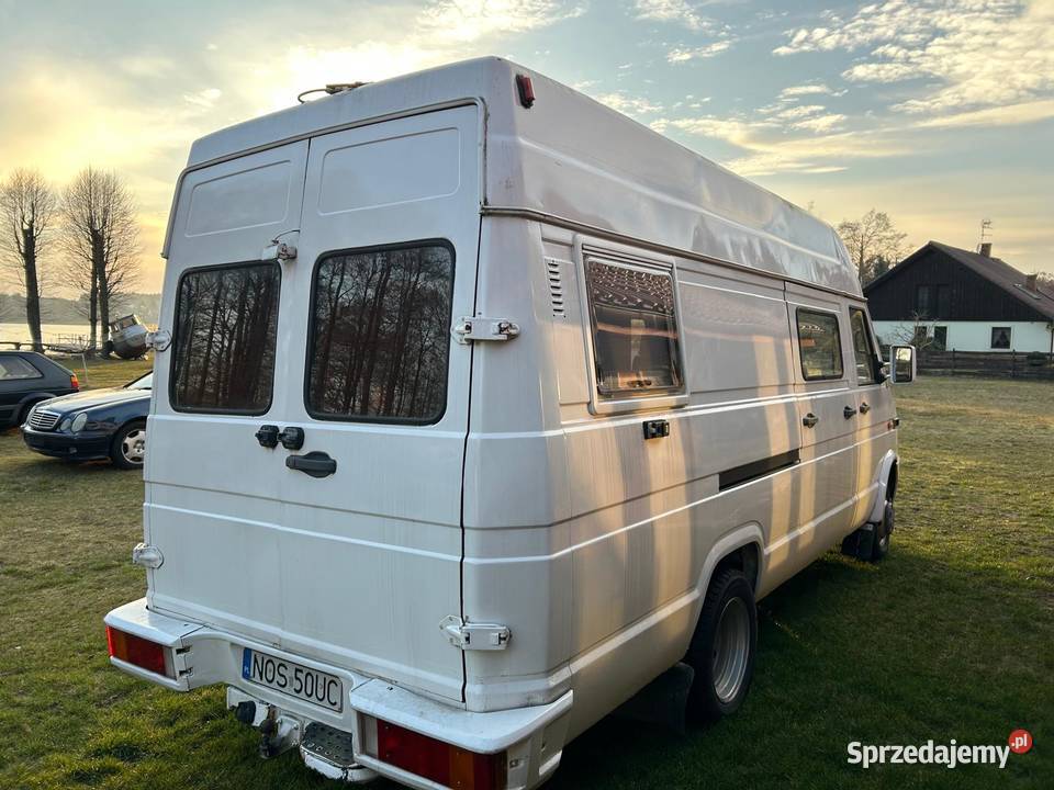 Kamper Iveco Daily II 28 D 20 lat w 1 rękach