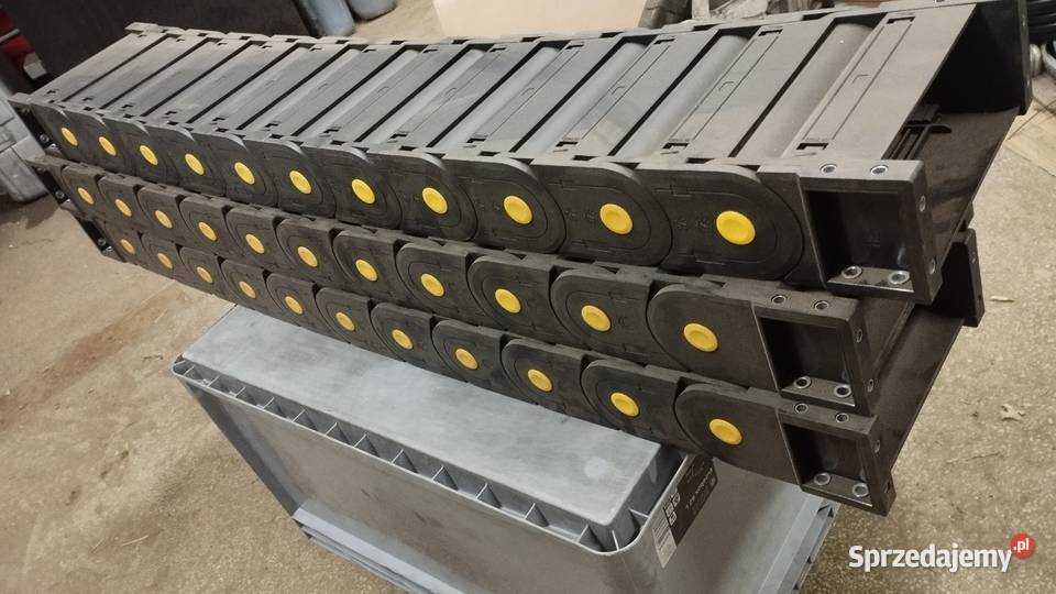 Prowadnik kabli zabudowany 150x55