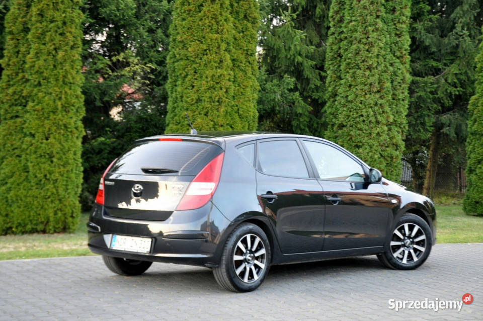 Hyundai i30 14i109LiftCzarnyKlimatyzacjaWekurI serwisowany w ASO mazowieckie Ostrów Mazowiecka