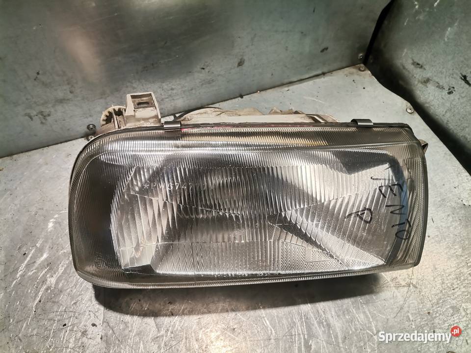 LAMPA VENTO PRAWY PRZÓD