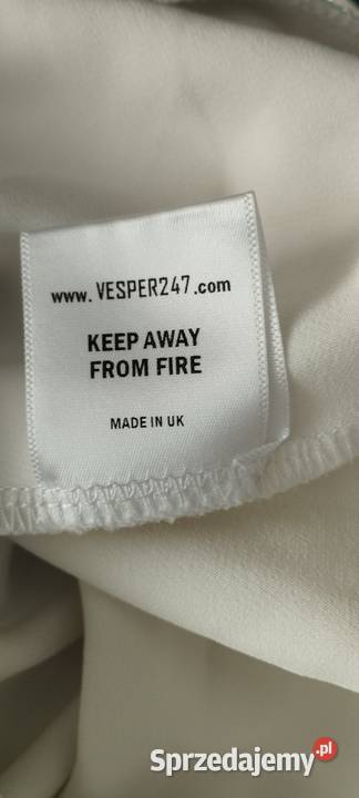 Vesper Tall Biały kombinezon z dekoltem karo i