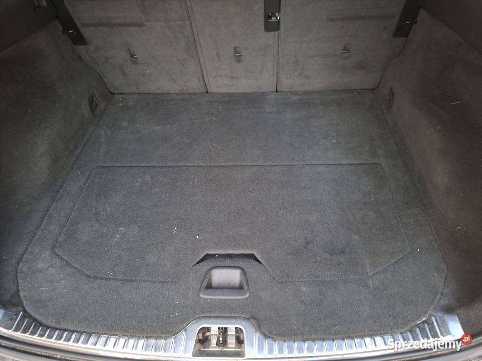 Wykładzina wytloczka bagażnika Volvo xc 60 osobowe sprzedam