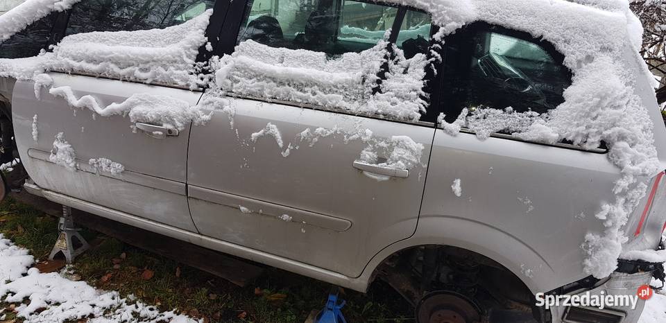 Opel Zafira B błotnik grill drzwi części Błotniki Kraśnik sprzedam