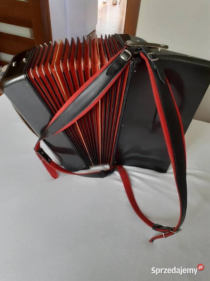 Ładny akordeon włoski 120 b 4 chóry sprzedam Łódź