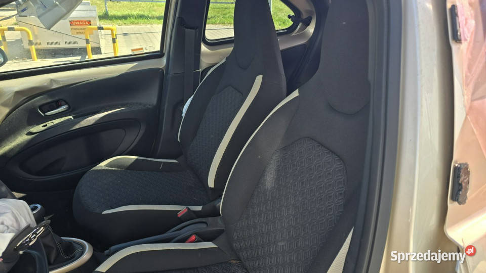 Toyota Aygo X uszkodzony mazowieckie Karczew