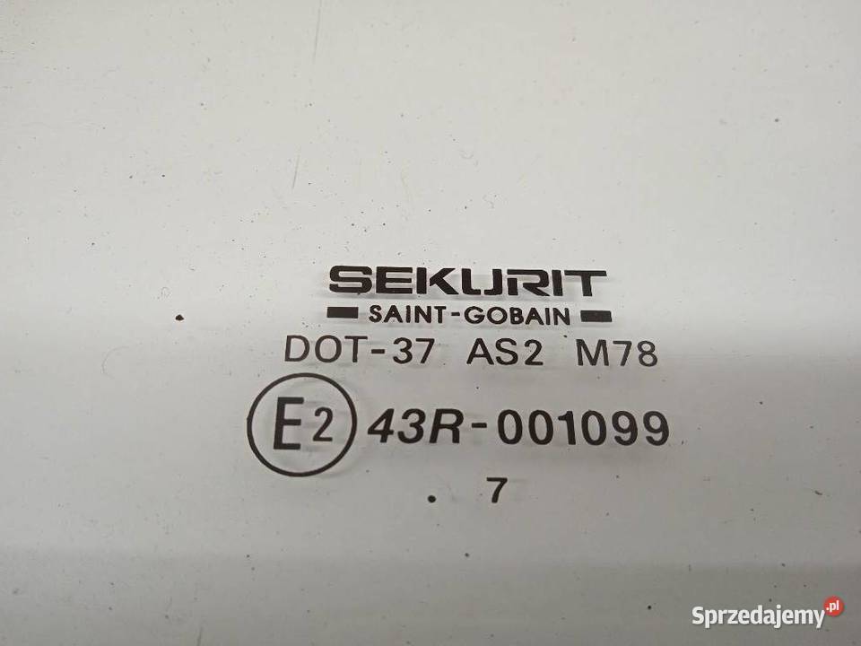 SZYBA DRZWI PRAWA 07 R 43R001099 Iveco Eurotech Boczne (drzwi)