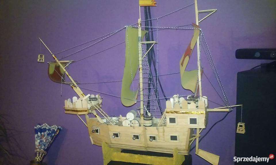 Statek ręcznie robiony z patyczków