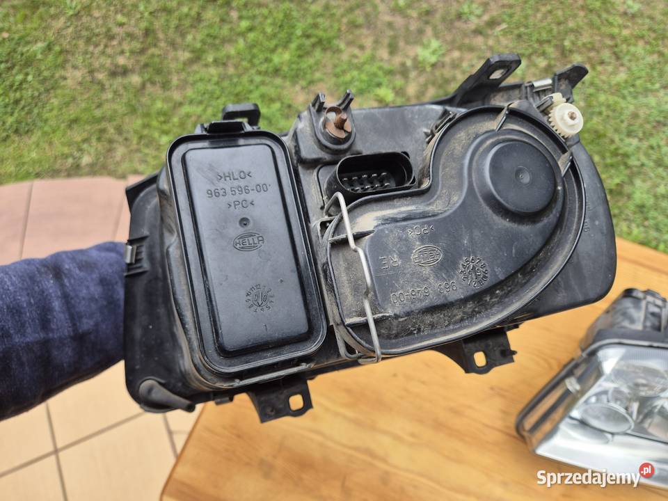 Lampy przód przednie VW Bora Hella Ostrołęka sprzedam