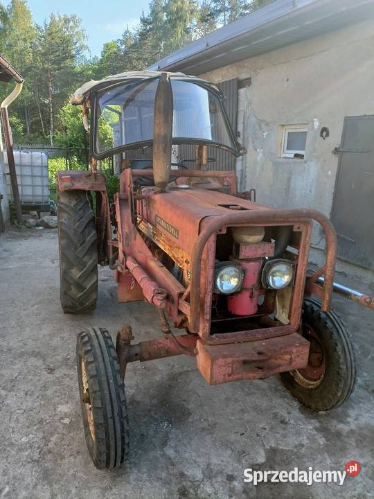 International 353 z turem Wierzchowiny