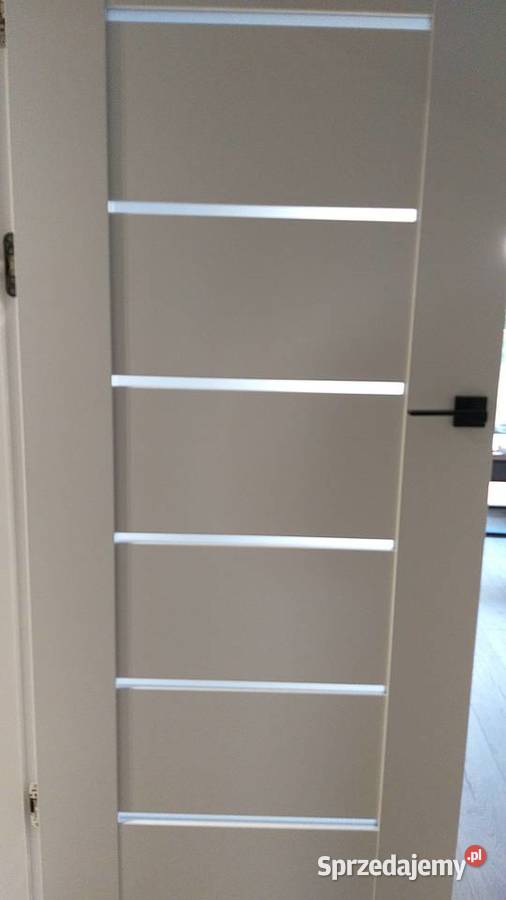 Drzwi wewnętrzne firmy DRE lewe 90mm Lubin