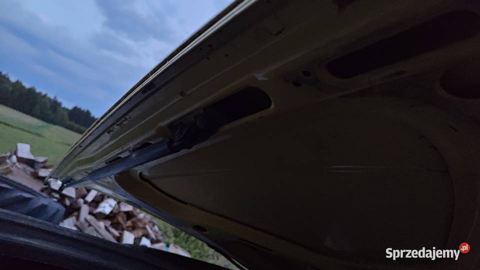 Pokrywa silnika maska Audi 80 B4 kod LY1A podlaskie Bakałarzewo
