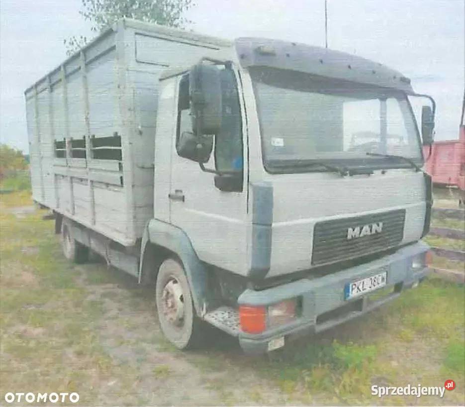 Syndyk sprzeda samochód ciężarowy marki MAN do Rybno